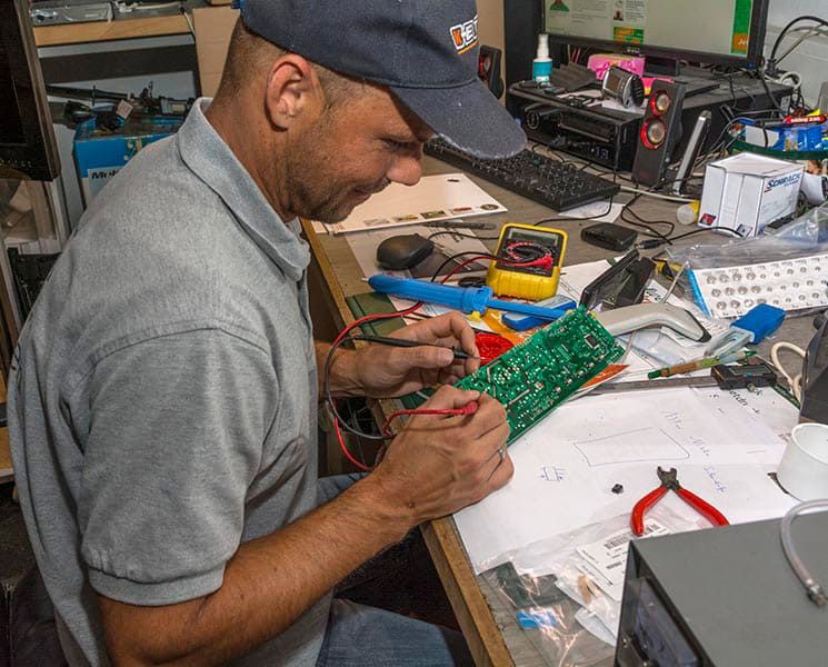 Professionelle Elektriker von K-ET Kutschera Elektrotechnik in Zemendorf